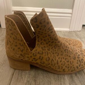 Cheetah Booties